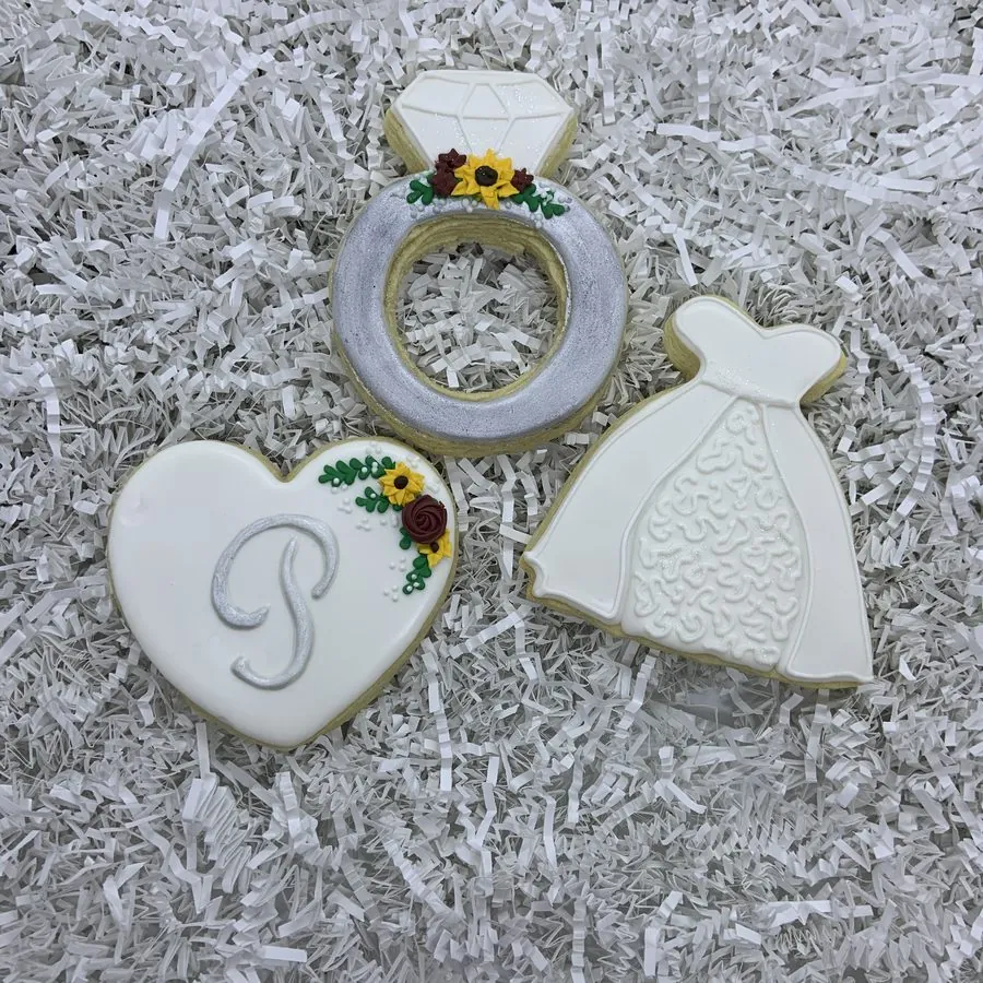 Wedding set: ring, dress and monogram heart